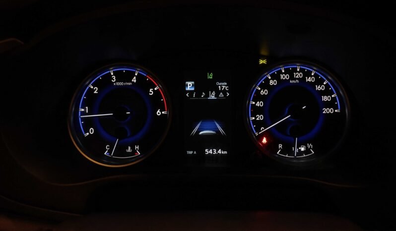 
Toyota HiLux 4×4 full									