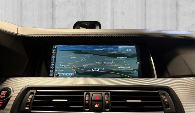 
BMW M5 4.4 V8 575 CH full									