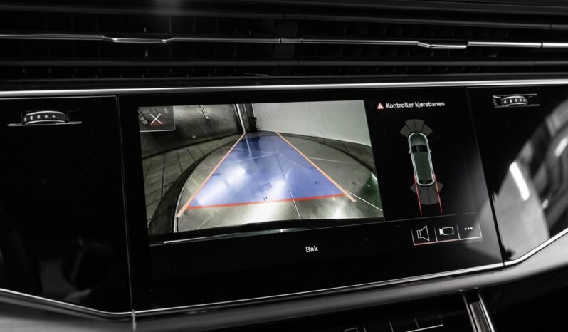 
Audi Q8 60 TFSI e quattro S line full									