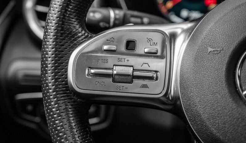 
Mercedes-Benz GLC 300 e 4MATIC AMG full									