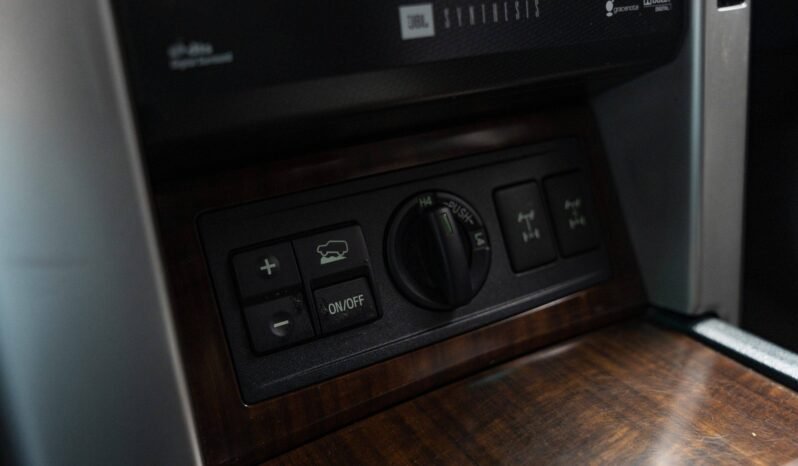 
Toyota Land Cruiser 3.0 D-4D VX-L full									
