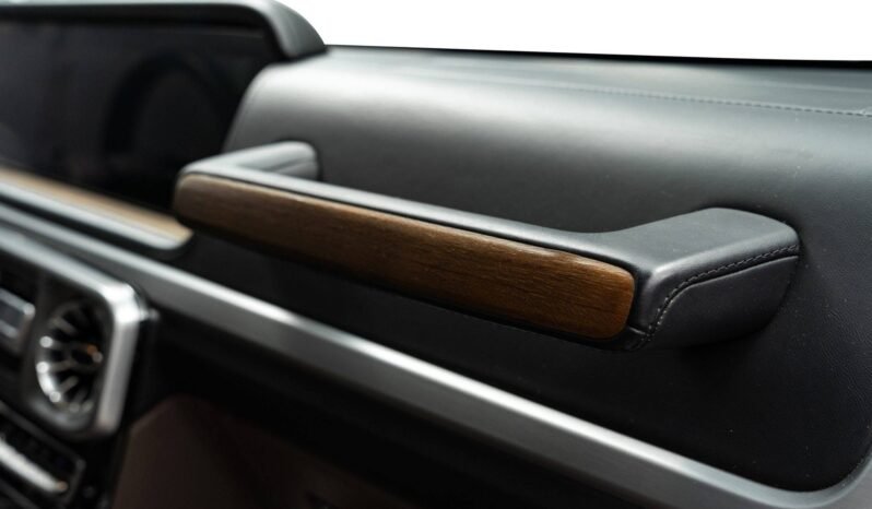 
Mercedes-Benz G350 d AMG Line – Pack BRABUS full									