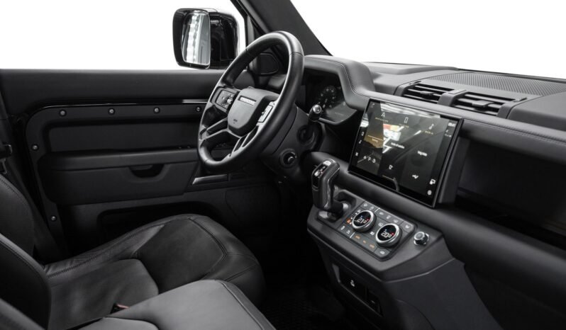
Land Rover Defender 110 X-Dynamic HSE D300 full									