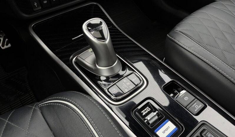 
Mitsubishi Outlander PHEV S-Edition S-AWC full									