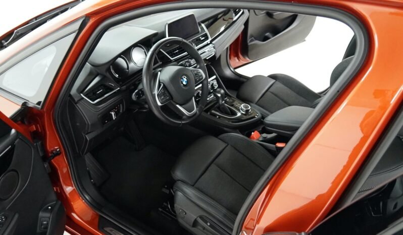 
BMW 225xe Sport Line full									