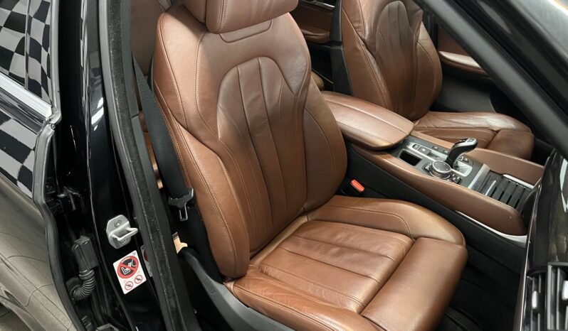 
BMW X6 xDrive30d M Sport full									