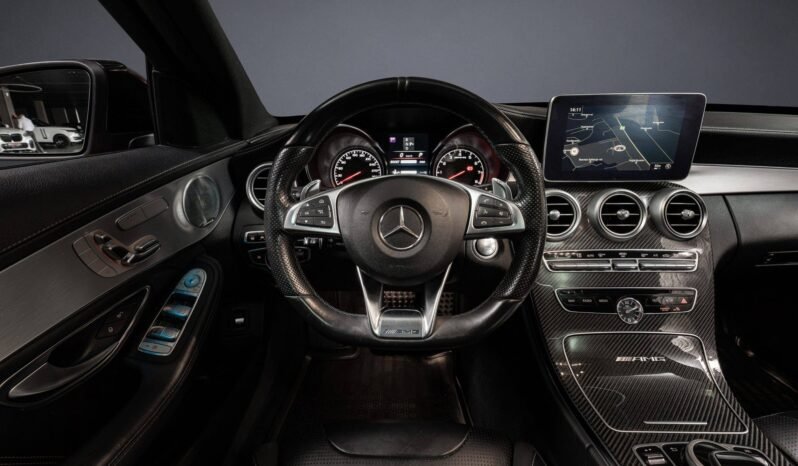 
Mercedes-Benz C63 AMG full									