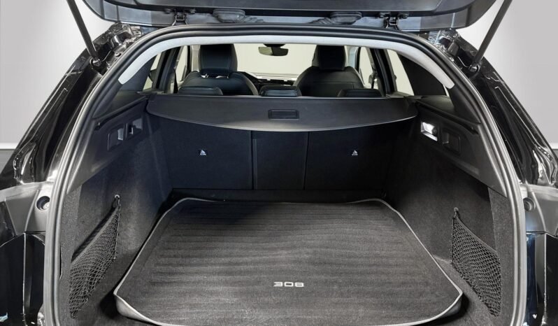 
Peugeot 308 SW Allure Plug-In Hybrid 180 ch full									