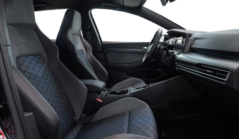 
Volkswagen Golf VIII R 2.0 TSI 4Motion DSG R Performance full									