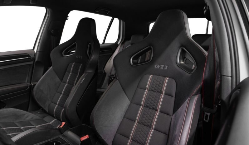 
Volkswagen Golf VII GTI 2.0 TSI Clubsport DSG full									