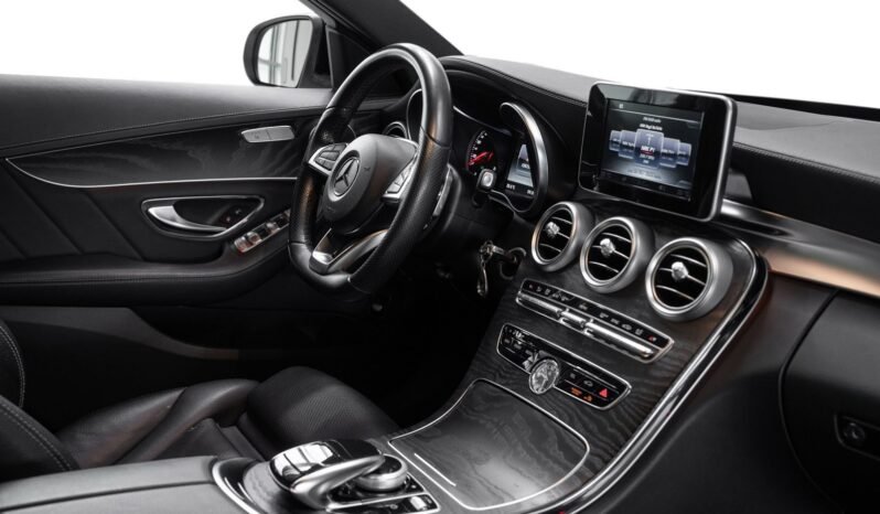 
Mercedes-Benz C 220 d 4MATIC AMG Line full									