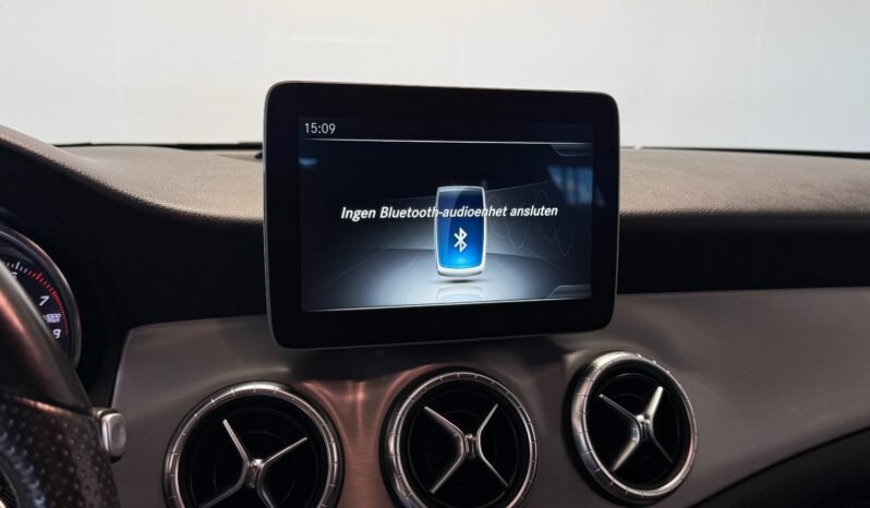 
Mercedes-Benz CLA 180 AMG full									
