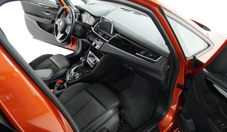 
BMW 225xe Sport Line full									
