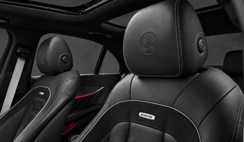 
Mercedes-Benz E 63 S AMG 4MATIC+ V8 full									