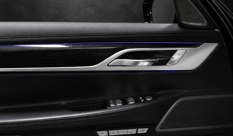 
BMW Série 7 730d xDrive M-Sport – 265 CH full									