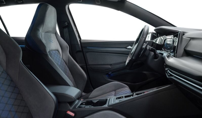 
Volkswagen Golf VIII R 2.0 TSI 4Motion DSG R Performance full									