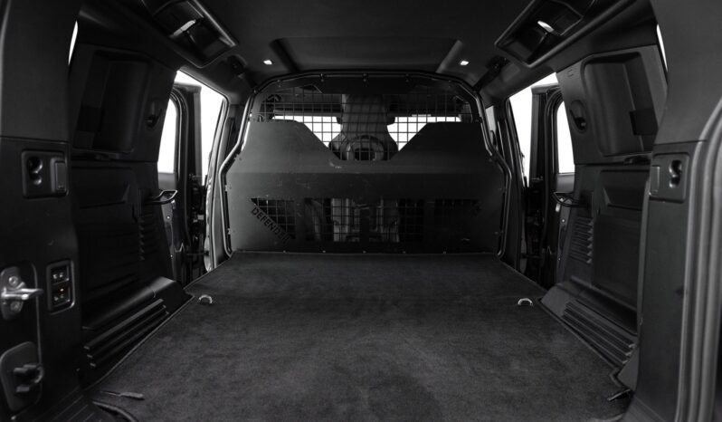 
Land Rover Defender 110 X-Dynamic HSE D300 full									
