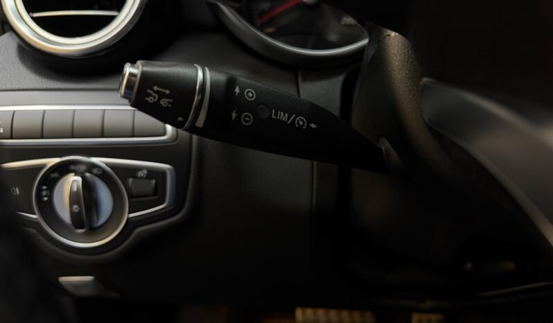 
Mercedes-Benz C350 e Hybrid full									