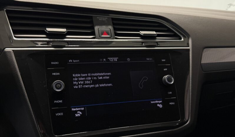 
Volkswagen Tiguan Life 2.0 TDI 4MOTION DSG full									