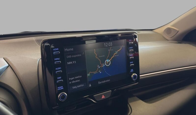 
Toyota Yaris Hybrid Active Tech full									
