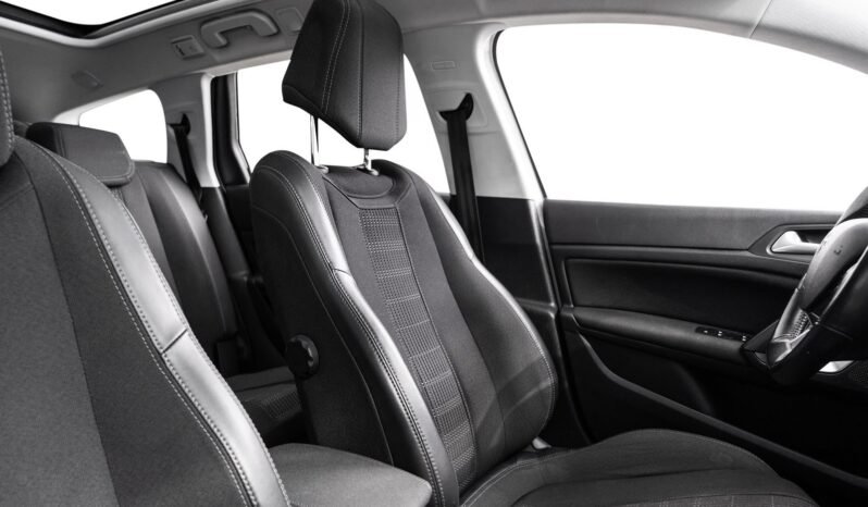 
Peugeot 308 full									