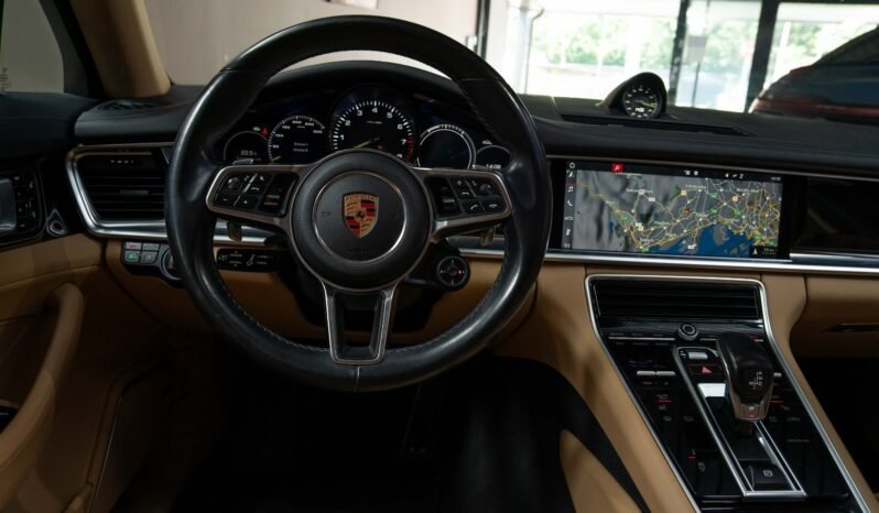 
Porsche Panamera 4 E-Hybrid full									