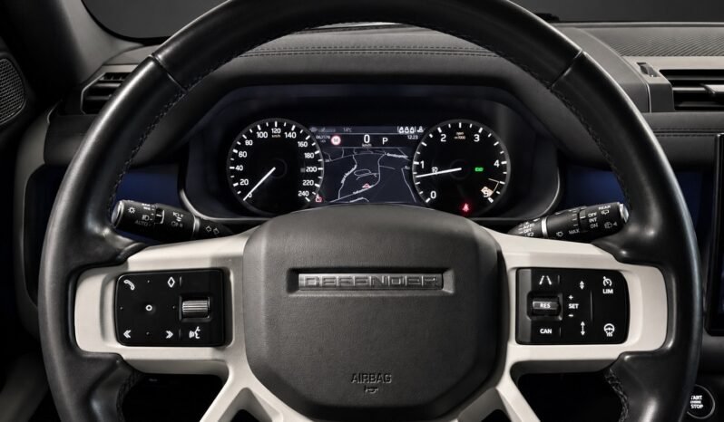
Land Rover Defender 110 3.0 D200 MHEV Offroad full									