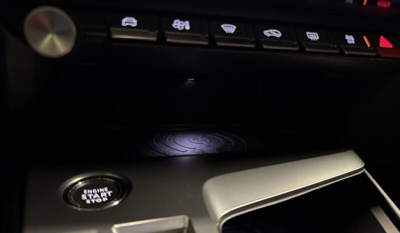 
Peugeot 308 SW Plug-In Hybrid 224 ch full									