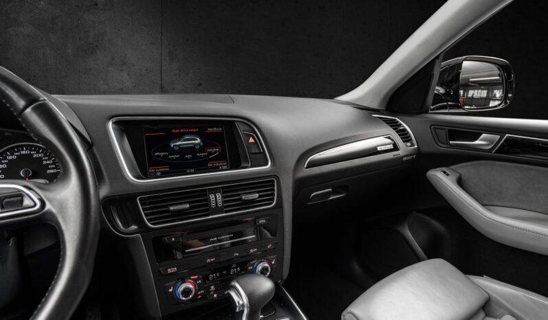 
Audi Q5 3.0 V6 TDI 258 ch Quattro S line full									
