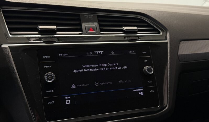 
Volkswagen Tiguan Life 2.0 TDI 4MOTION DSG full									