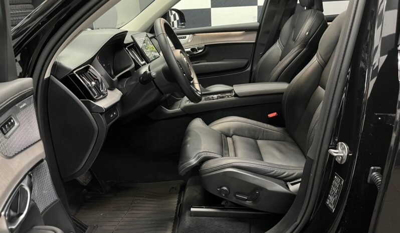 
Volvo XC90 T8 Ultra Dark AWD 7-S full									