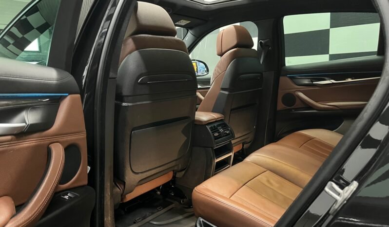 
BMW X6 xDrive30d M Sport full									