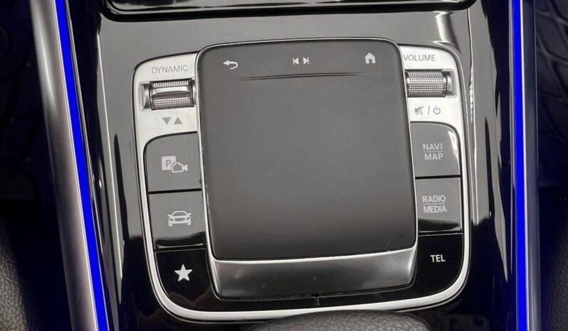 
Mercedes-Benz B180 AMG Line full									