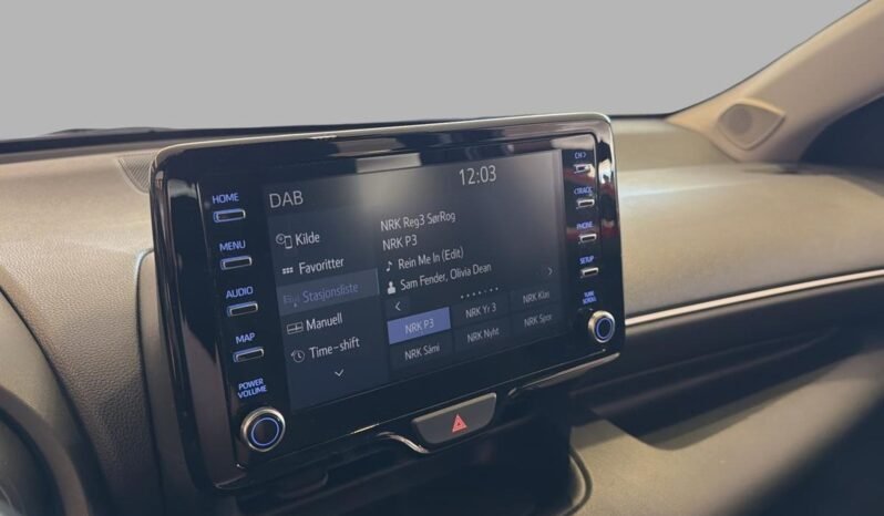 
Toyota Yaris Hybrid Active Tech full									