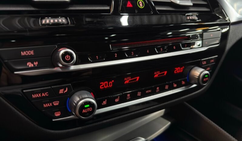 
BMW Série 5 530e M Sport full									