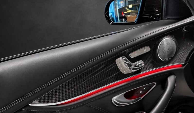 
Mercedes-Benz E 63 S AMG 4MATIC+ V8 full									