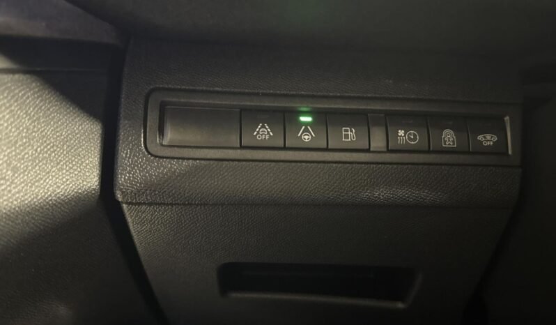 
Peugeot 3008 GT Hybrid4 300 CH full									