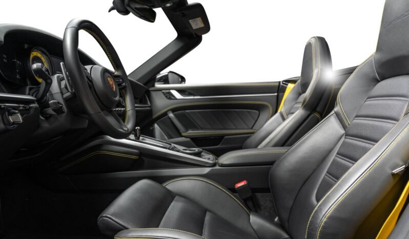 
Porsche 911 Turbo S (992) full									
