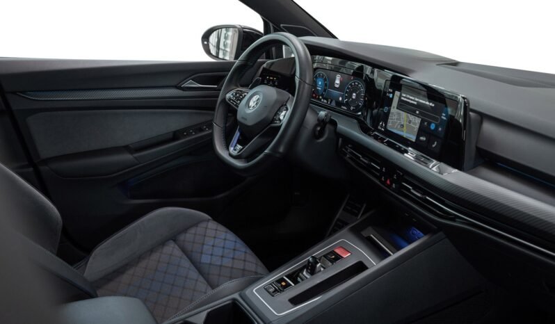 
Volkswagen Golf VIII R 2.0 TSI 4Motion DSG R Performance full									