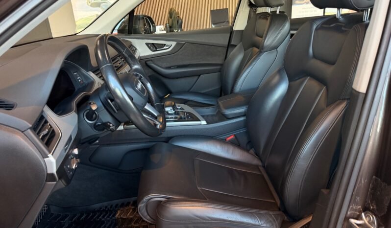 
Audi Q7 e-tron 3.0 TDI V6 quattro full									