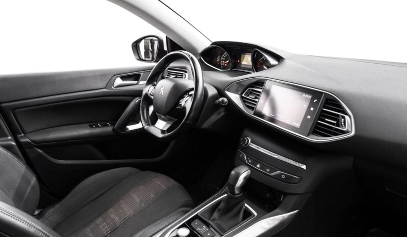 
Peugeot 308 full									