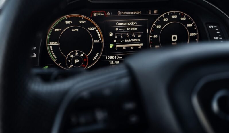 
Audi Q7 3.0 TDI e-tron / S-Line full									