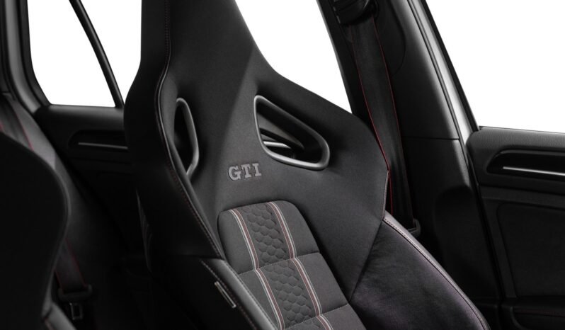 
Volkswagen Golf VII GTI 2.0 TSI Clubsport DSG full									