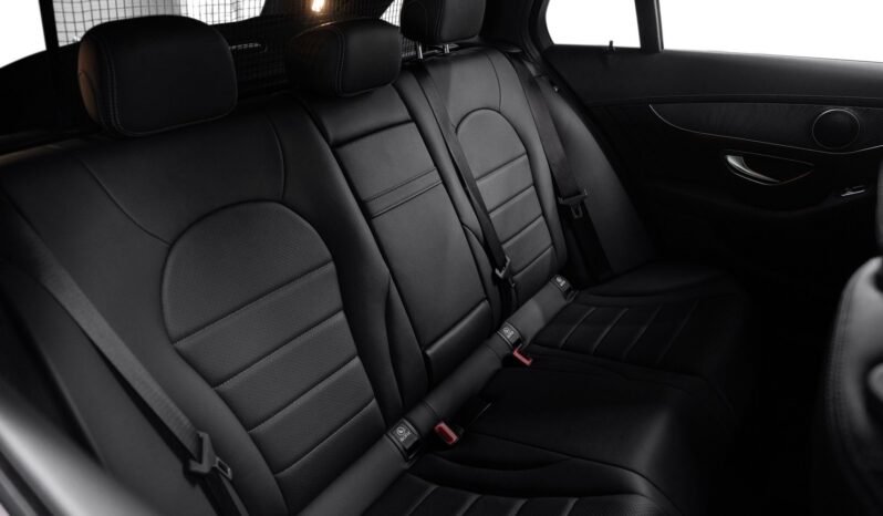 
Mercedes-Benz C 220 d 4MATIC AMG Line full									
