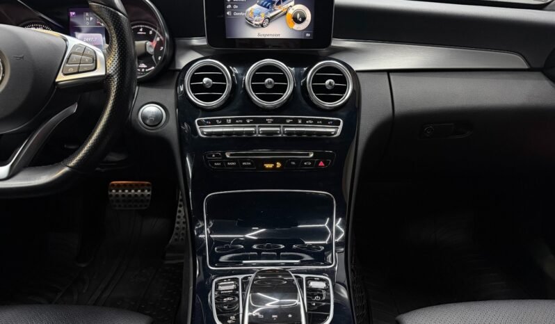 
Mercedes-Benz C350 e Hybrid full									