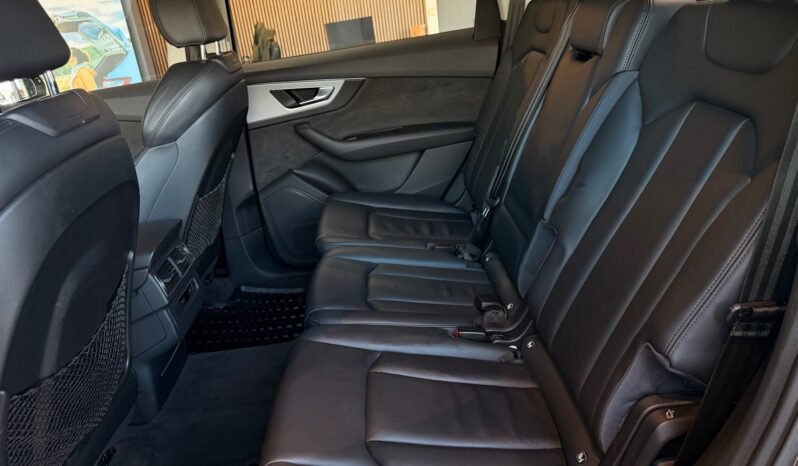
Audi Q7 e-tron 3.0 TDI V6 quattro full									