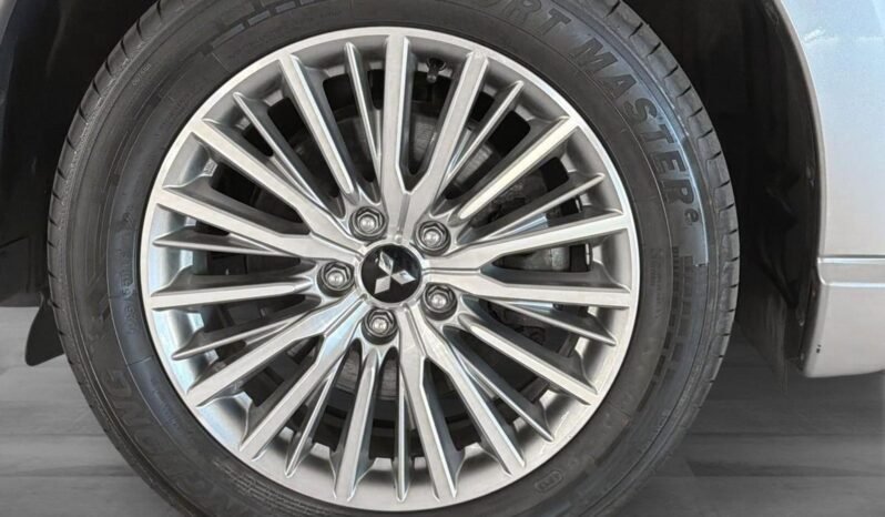 
Mitsubishi Outlander PHEV full									