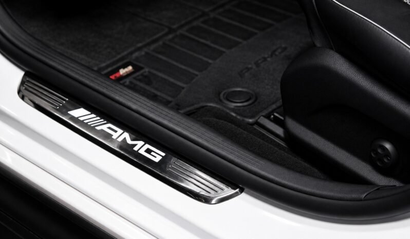 
Mercedes-Benz E 63 S AMG 4MATIC+ V8 full									