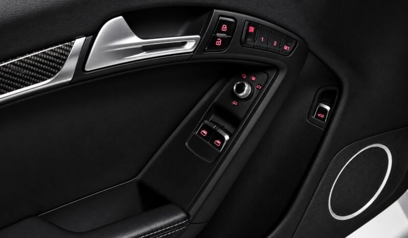 
di RS5 4.2 FSI V8 quattro full									