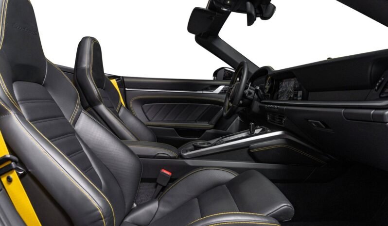 
Porsche 911 Turbo S (992) full									